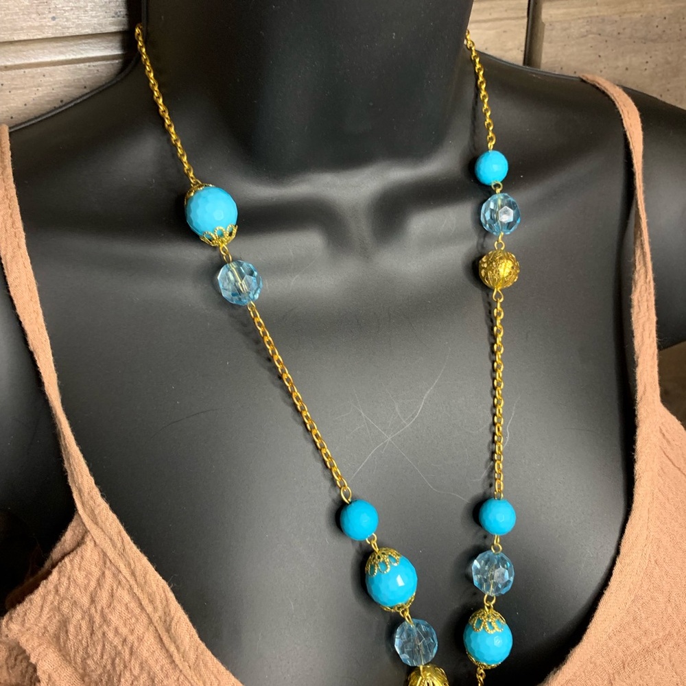 2 Necklaces - Picture 6 of 7